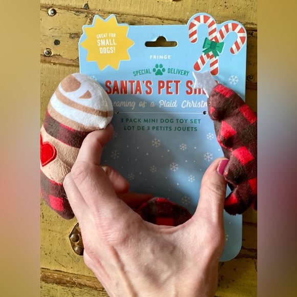 🎉❤️ HOST PICK❤️🎉BARKBOX DOG TOY SET🎄🐾🐶 HOLIDAY PLAID CHRISTMAS DOG TOYS NWT - Picture 4 of 6